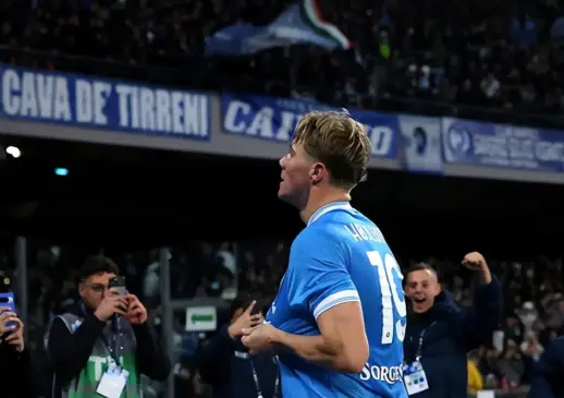 Hojlund Shines as Napoli Edge Juventus 2-1